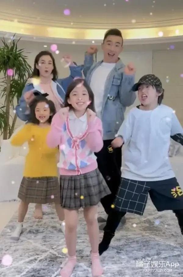 还记得爸爸去哪儿的小泡芙吗长大后的她也是甜妹