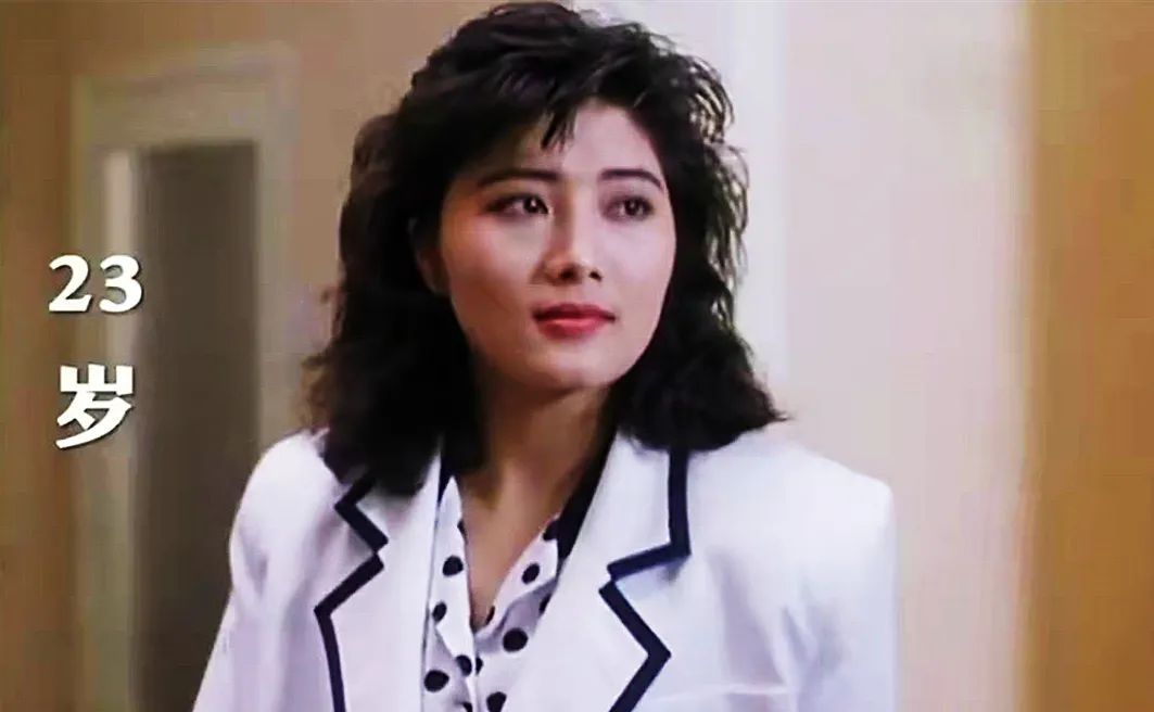 杨丽菁20岁到50岁的照片变化网友还是喜欢看年轻时的