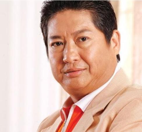 洪金宝,幼年生性顽皮好胜,6岁时就被家人,送入于占元创办的中国戏剧