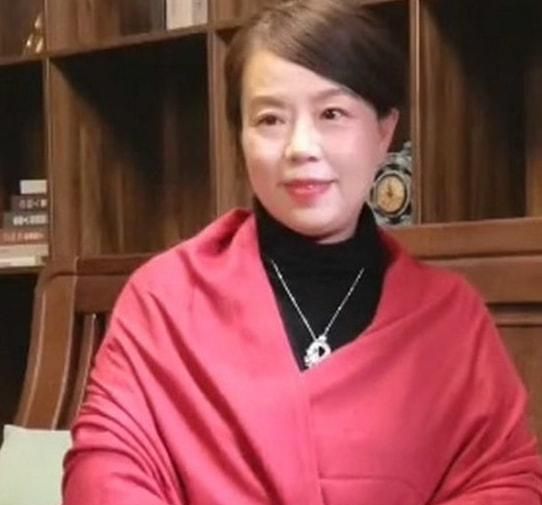 田静开播聊天称每天和许妈半个小时电话沟通婆婆因她而自豪