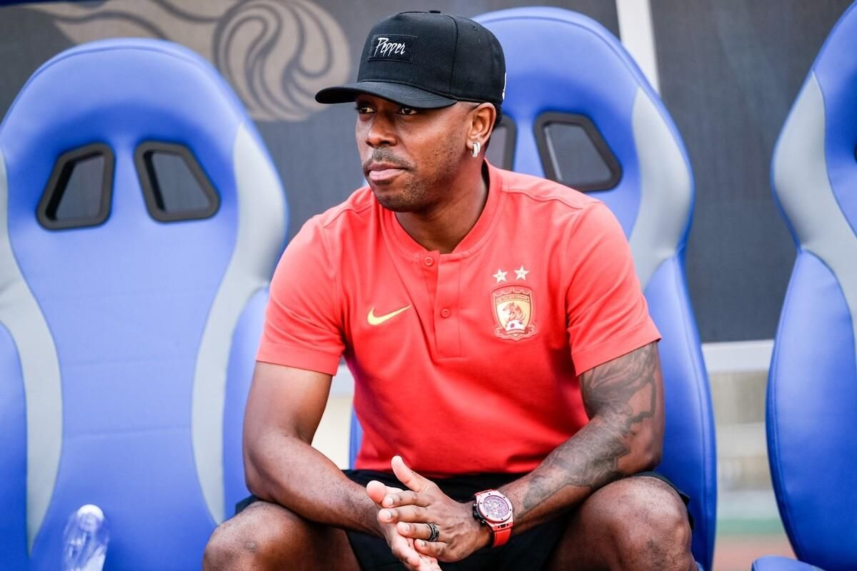 国足4消息！洛国富道歉，费南多当“逃兵”，李霄鹏首秀压力大休闲区蓝鸢梦想 - Www.slyday.coM