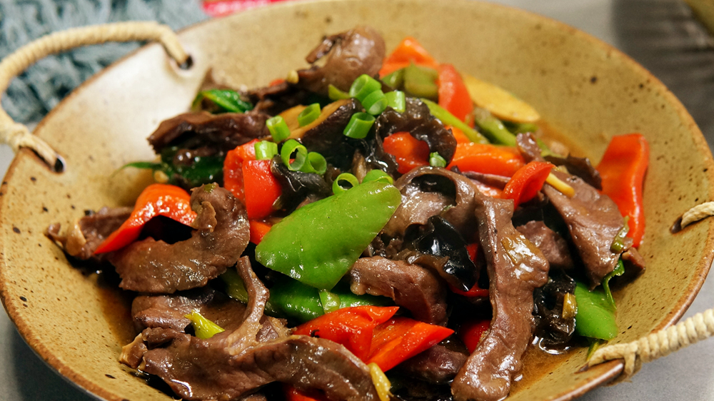 葱爆猪心的家常做法,不腥不老又入味,香辣下饭超过瘾|猪心|泡椒|血水