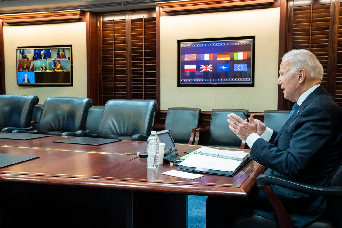 美国防部：8500名美军处于高度戒备状态，随时可能部署至东欧休闲区蓝鸢梦想 - Www.slyday.coM