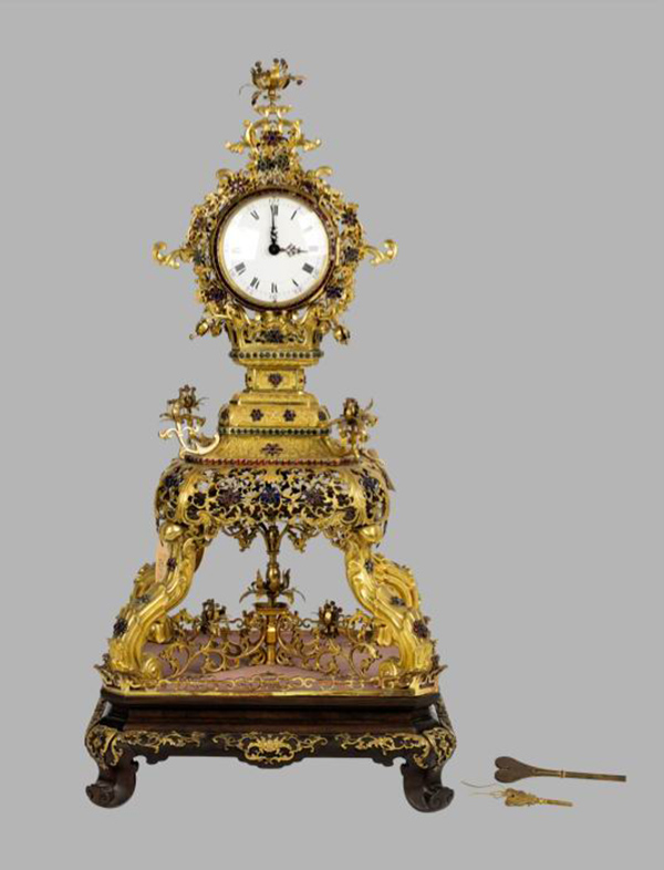 清宫钟表合璧展出故宫与避暑山庄合办