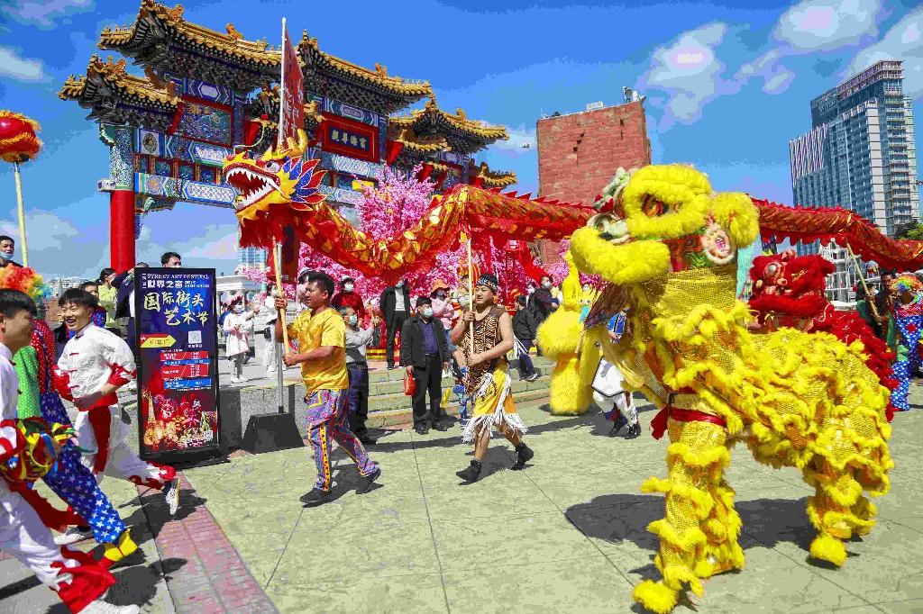 深圳世界之窗留深过年看街头艺术秀过浓情中国年