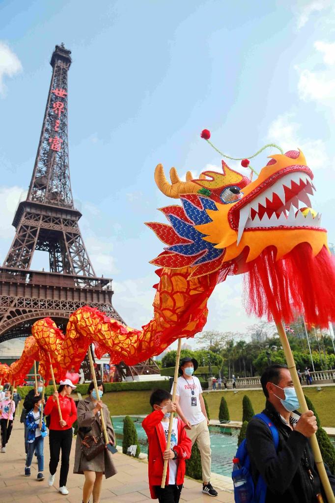 深圳世界之窗留深过年看街头艺术秀过浓情中国年