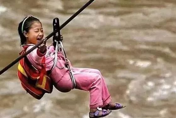 孩子,学校不是你混日子的地方!当你累了不想学,请想想这3个人休闲区蓝鸢梦想 - Www.slyday.coM 孩子,学校不是你混日子的地方!当你累了不想学,请想想这3个人休闲区蓝鸢梦想 - Www.slyday.coM