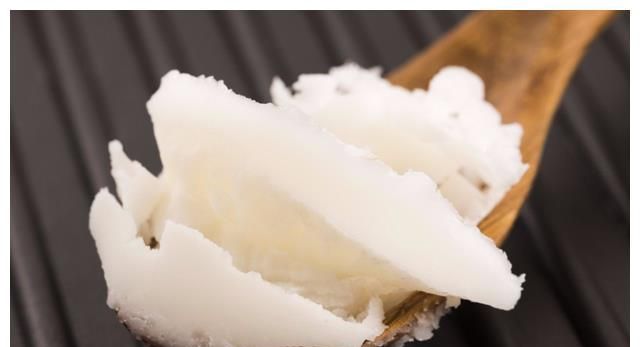 为何吃猪油的人越来越少?难道猪油真的会致癌吗?现在知道还不晚休闲区蓝鸢梦想 - Www.slyday.coM 为何吃猪油的人越来越少?难道猪油真的会致癌吗?现在知道还不晚休闲区蓝鸢梦想 - Www.slyday.coM