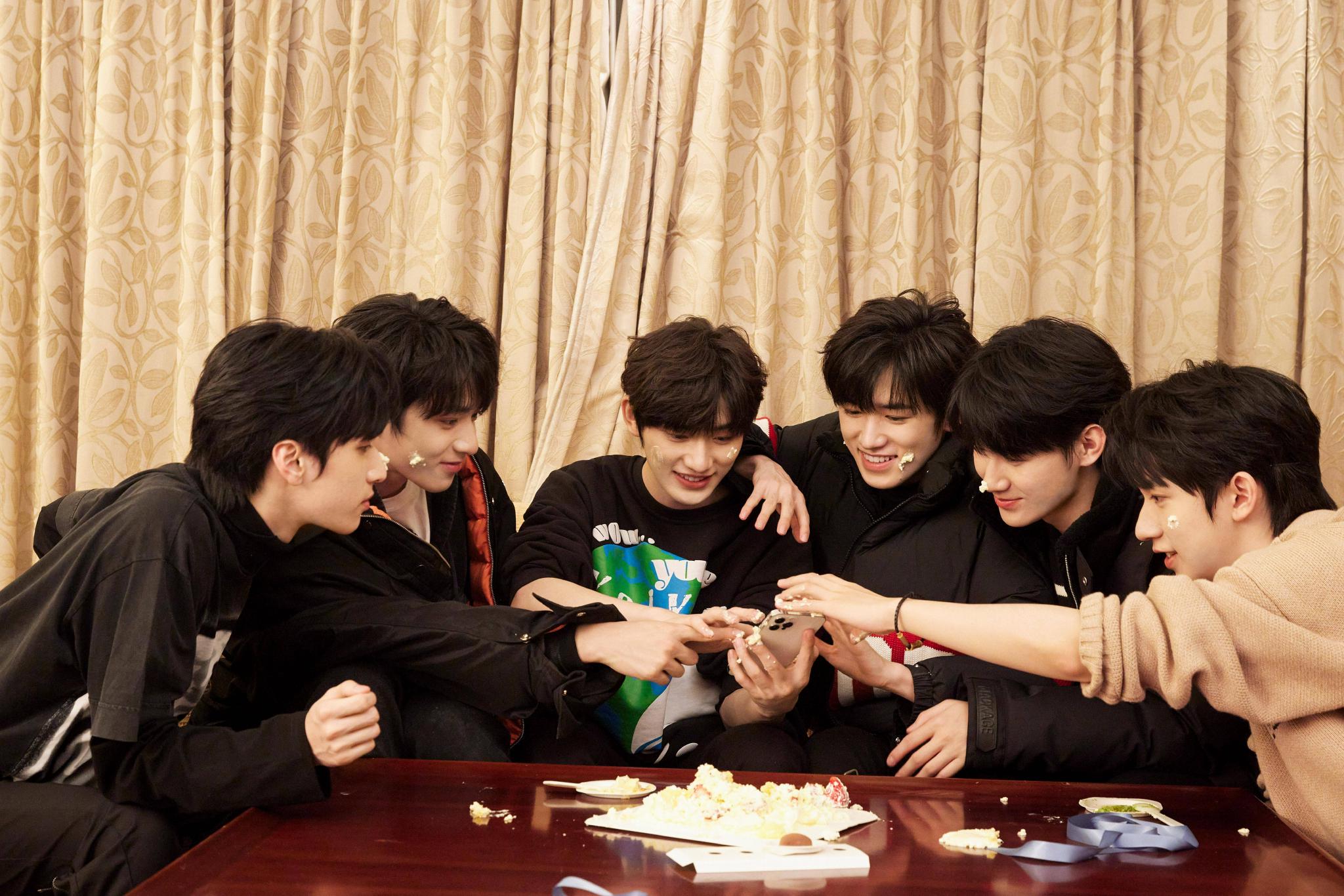 时代少年团2021媒体眼中的好感艺人 七个人都十分谦虛有礼,元气,童真