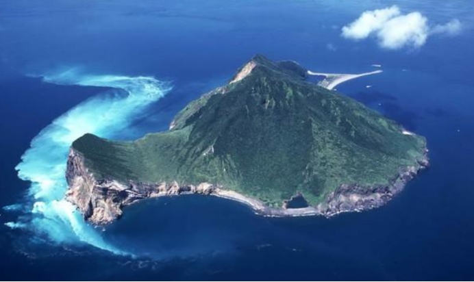 NASA卫星拍到“龟山岛”在冒烟,我国将有火山喷发?台湾该怎办休闲区蓝鸢梦想 - Www.slyday.coM NASA卫星拍到“龟山岛”在冒烟,我国将有火山喷发?台湾该怎办休闲区蓝鸢梦想 - Www.slyday.coM