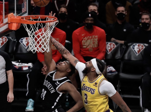 湖人赢了篮网!詹姆斯33+7+6,浓眉8分,哈登33+12+11独木难支休闲区蓝鸢梦想 - Www.slyday.coM 湖人赢了篮网!詹姆斯33+7+6,浓眉8分,哈登33+12+11独木难支休闲区蓝鸢梦想 - Www.slyday.coM