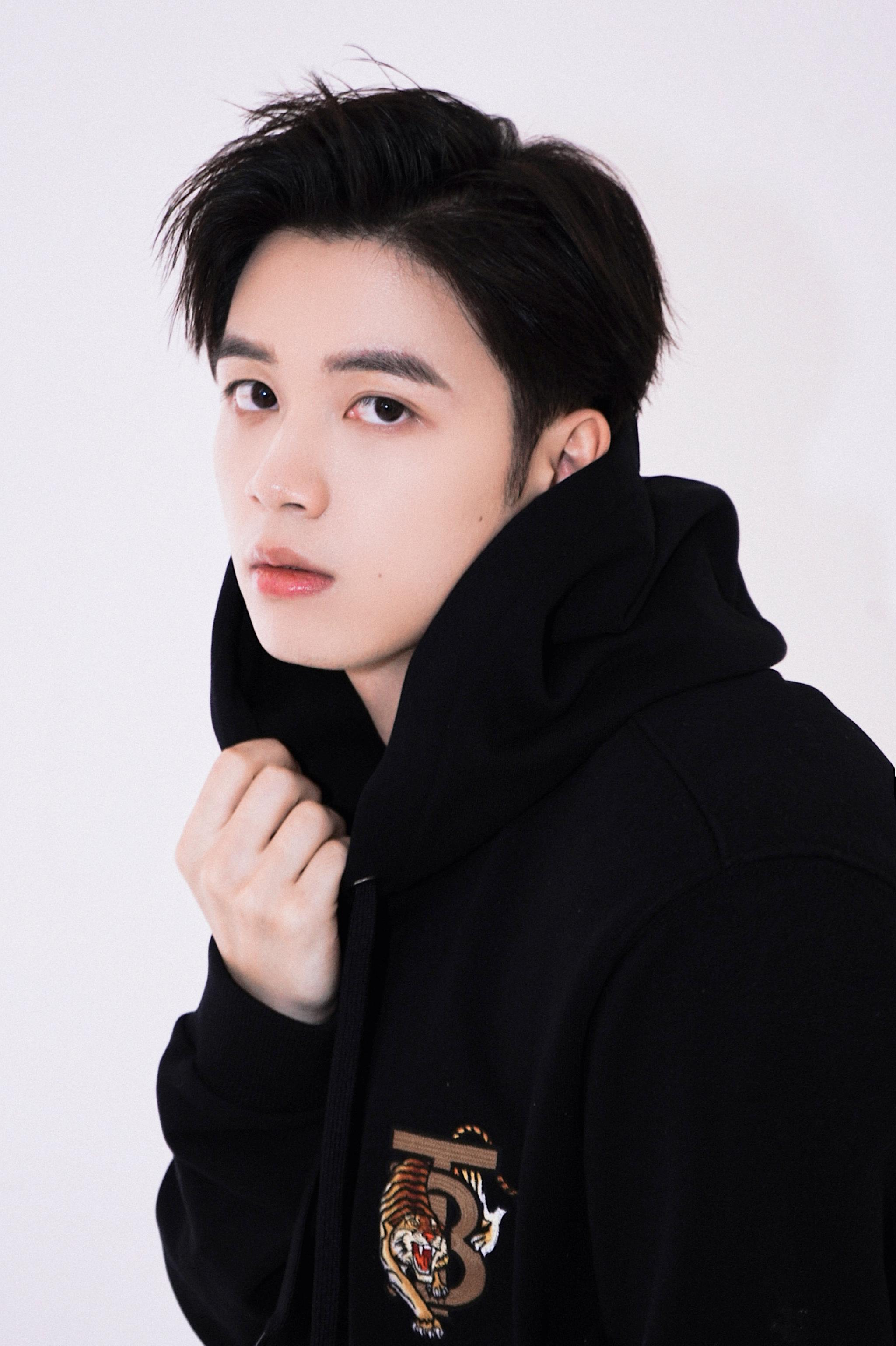 吴海演绎bbr新禧贺岁胶囊系列老虎图案创意拼接tb专属标识