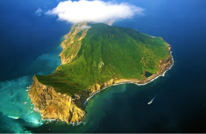 NASA卫星拍到“龟山岛”在冒烟,我国将有火山喷发?台湾该怎办休闲区蓝鸢梦想 - Www.slyday.coM NASA卫星拍到“龟山岛”在冒烟,我国将有火山喷发?台湾该怎办休闲区蓝鸢梦想 - Www.slyday.coM