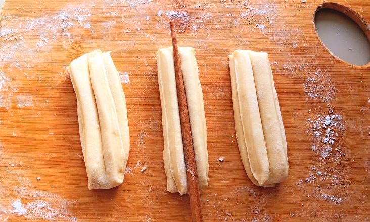 炸油条不要加酵母,教你正确配方,油条蓬松酥脆,放凉了也不硬休闲区蓝鸢梦想 - Www.slyday.coM 炸油条不要加酵母,教你正确配方,油条蓬松酥脆,放凉了也不硬休闲区蓝鸢梦想 - Www.slyday.coM