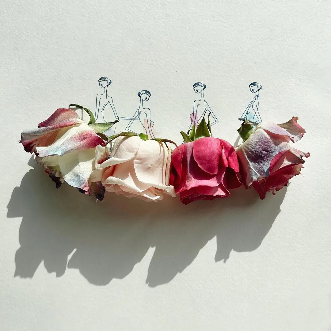 将手绘与鲜花结合，他把服装设计玩出了花，创意一百分休闲区蓝鸢梦想 - Www.slyday.coM