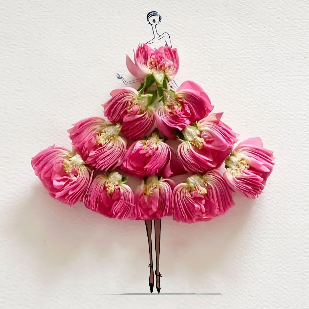 将手绘与鲜花结合，他把服装设计玩出了花，创意一百分休闲区蓝鸢梦想 - Www.slyday.coM