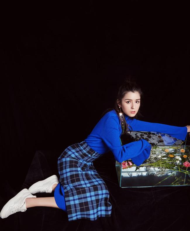 哈妮克孜怪不得能火针织裙外穿裙子腰还能这么细能有80斤