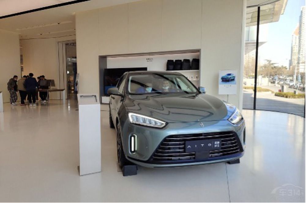 团车网造车为何惹来李想怒怼，理想ONE真的缺这点流量吗？休闲区蓝鸢梦想 - Www.slyday.coM