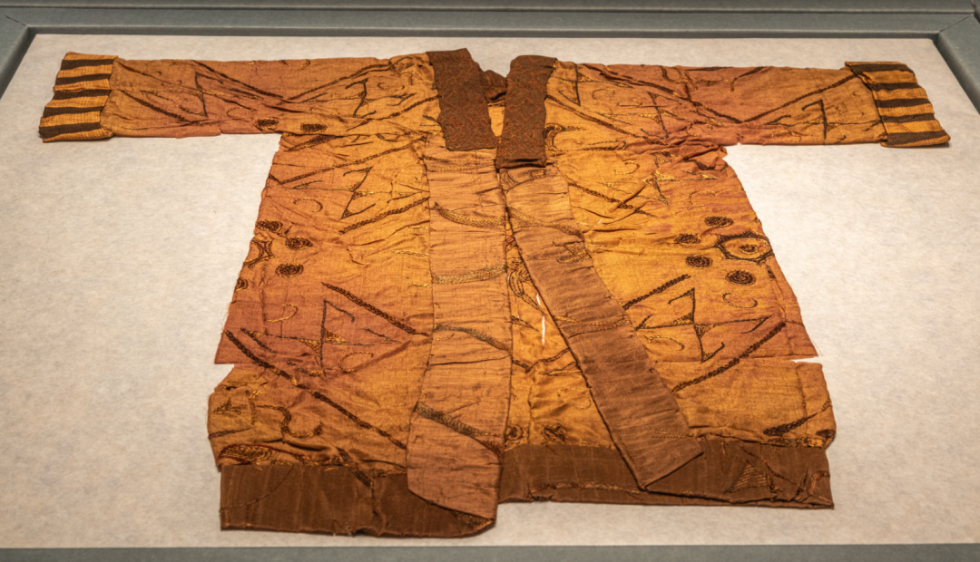 云想衣裳特展在成都赏战国锦袍西汉乘云绣