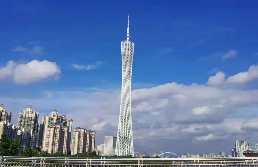 @广州街坊，守护蓝天，春节一起拒绝燃放烟花爆竹休闲区蓝鸢梦想 - Www.slyday.coM