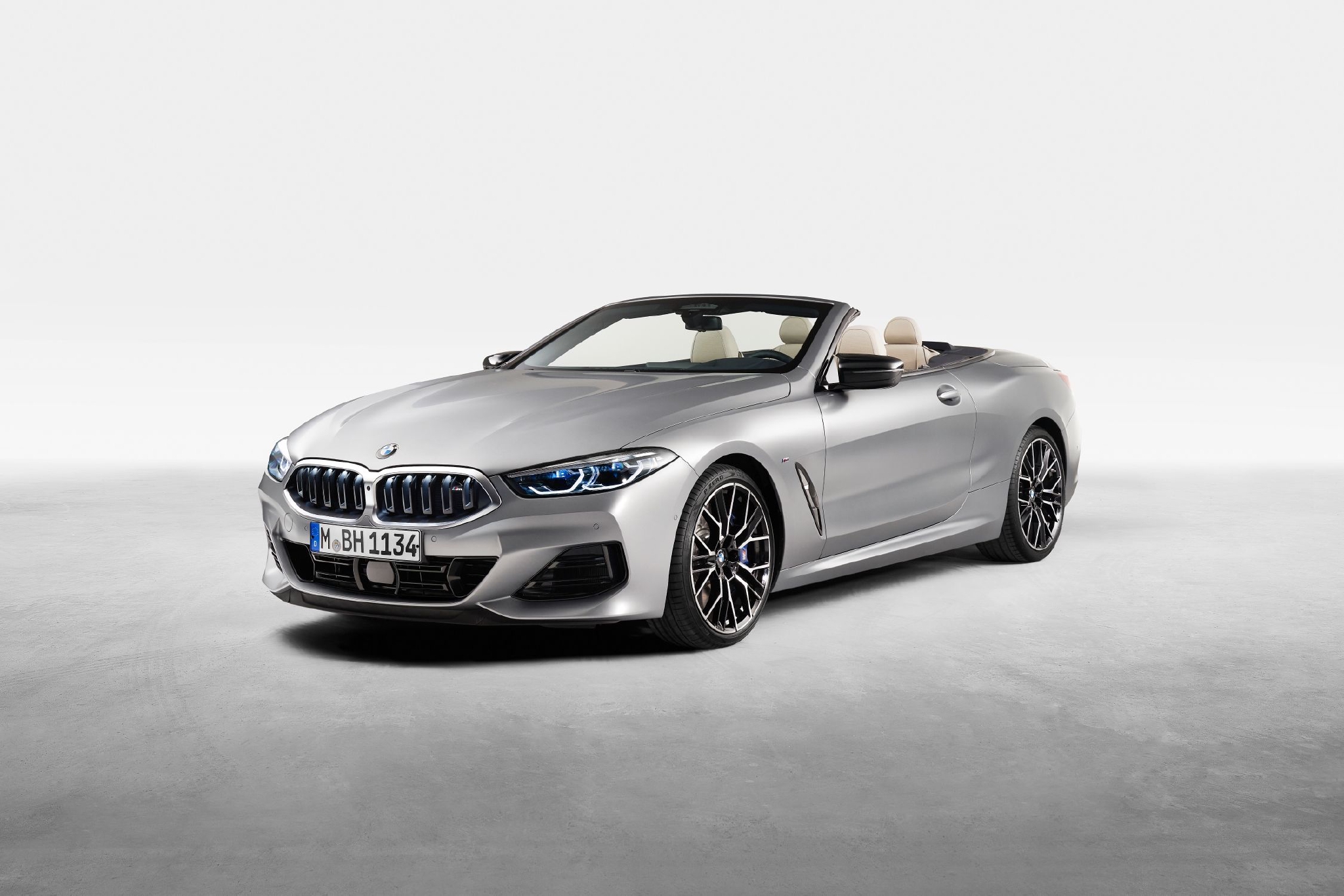 外观变化明显 新BMW 8系/M8官图