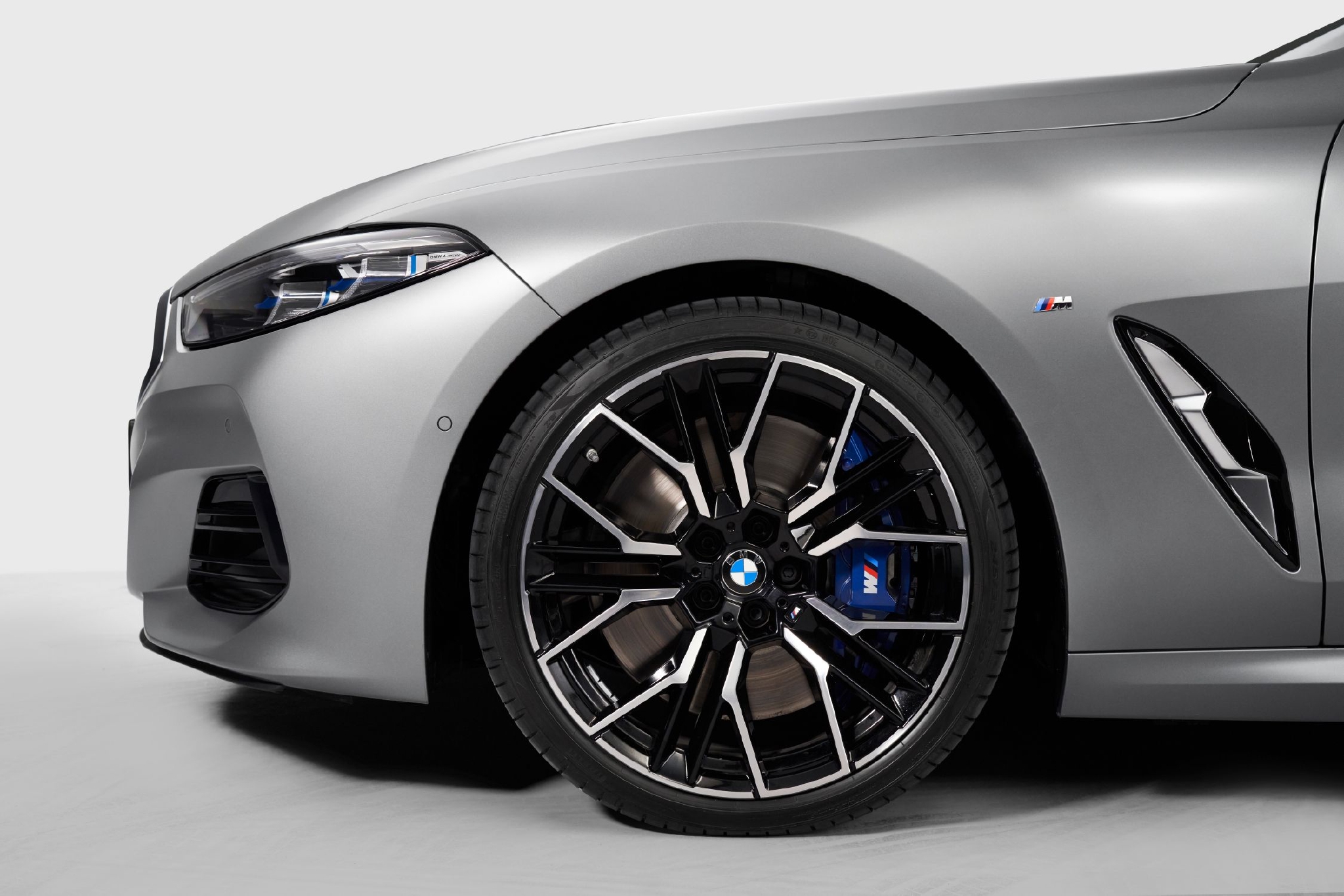 外观变化明显 新BMW 8系/M8官图