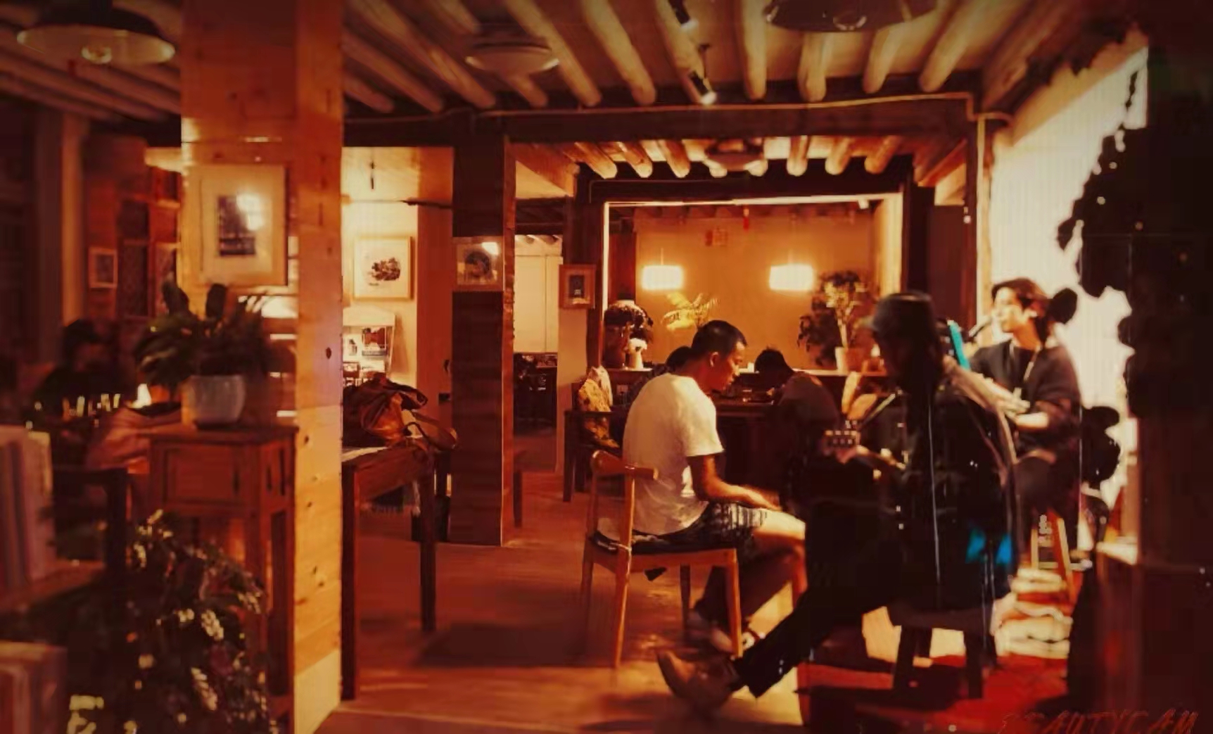 丽江客栈排行_昆明这些酒店、玩乐目的地上榜!大众点评发布2021“必住、必玩榜”