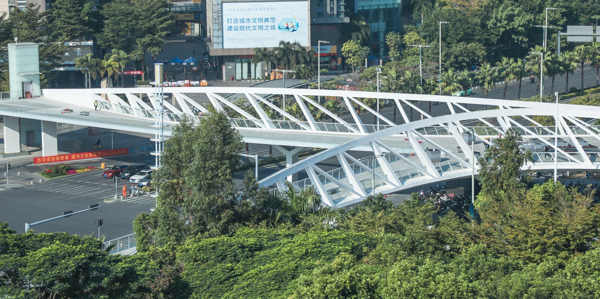 宝安新地标滨海廊桥正式开放|华侨城_新浪新闻