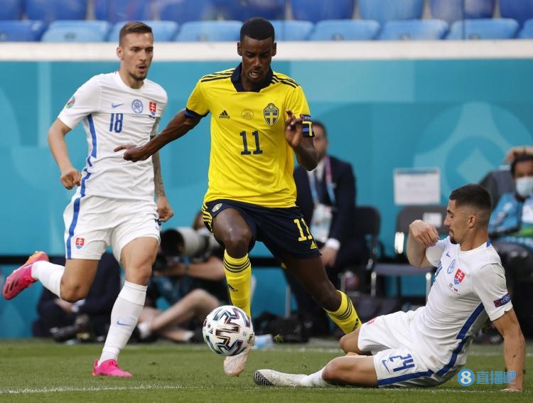 世体伊萨克无意冬窗离开皇家社会他希望助球队夺取欧冠资格