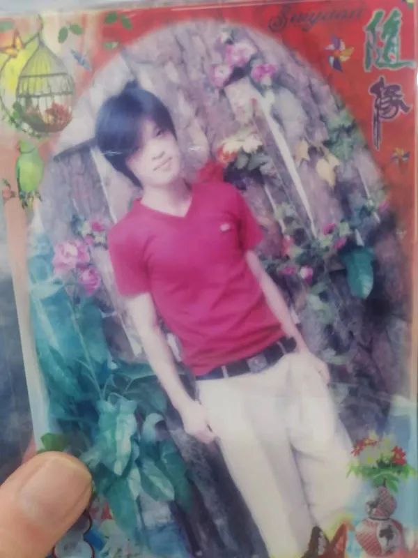 新年长跪在生母面前，这个秘密他藏了几十年休闲区蓝鸢梦想 - Www.slyday.coM