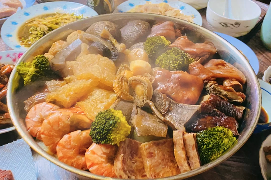 年夜饭上最贵的一道菜，居然用盆装？休闲区蓝鸢梦想 - Www.slyday.coM