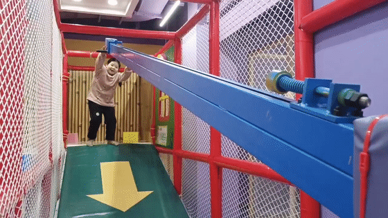 ▲在空中体验“自由飞翔”