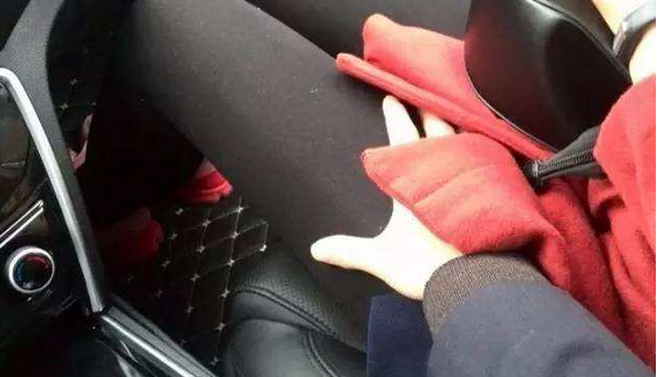 哈啰出行回应“网约车司机摸女乘客大腿2次方式猥亵乘客”休闲区蓝鸢梦想 - Www.slyday.coM