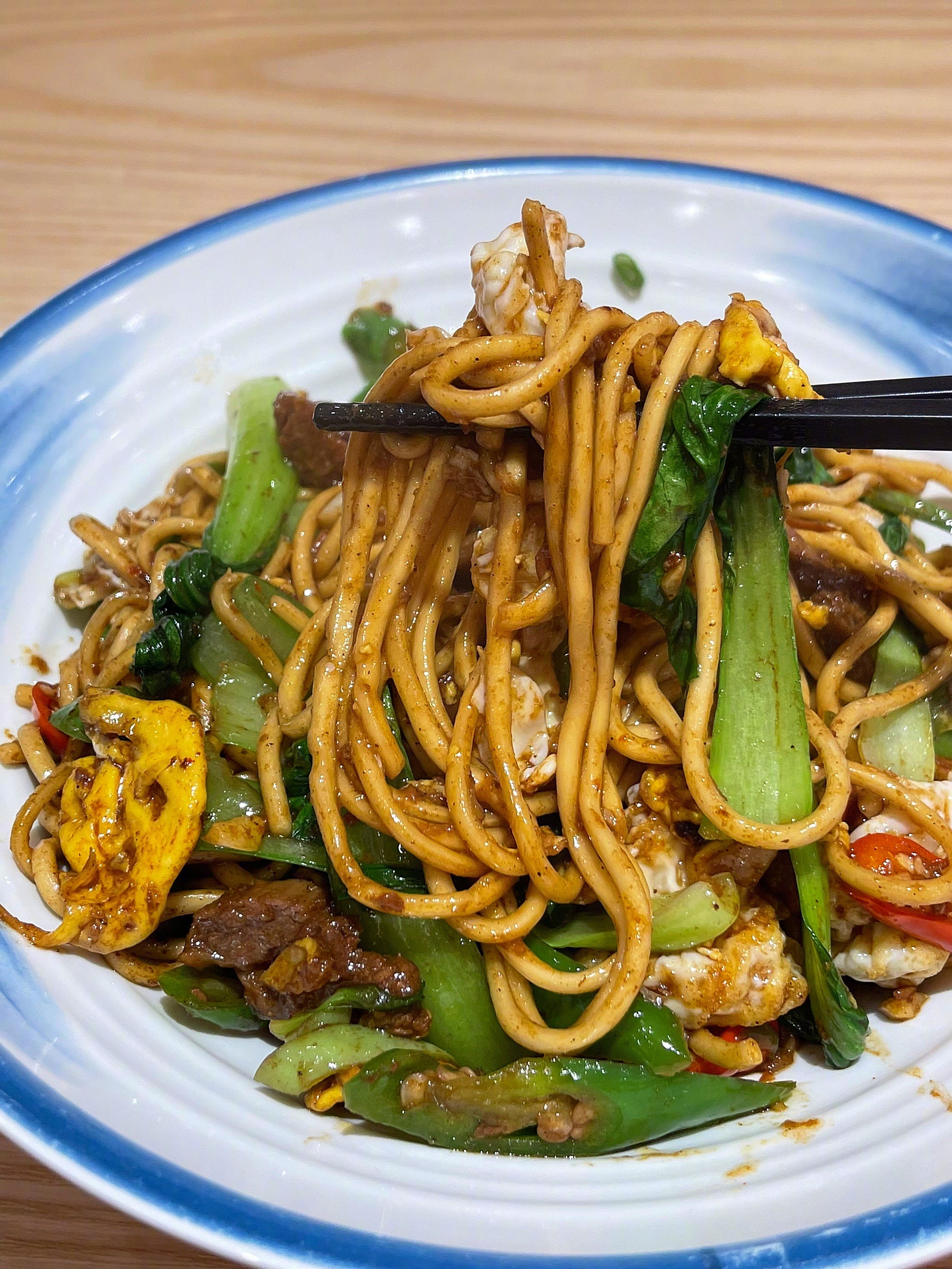 这碗鸡蛋牛肉炒面能给多少分?