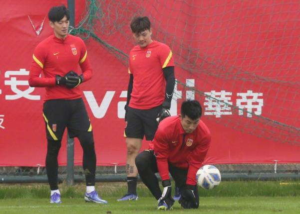 CCTV5直播!武磊颜骏凌出战,1归化踢日本,李霄鹏首发11人来袭休闲区蓝鸢梦想 - Www.slyday.coM CCTV5直播!武磊颜骏凌出战,1归化踢日本,李霄鹏首发11人来袭休闲区蓝鸢梦想 - Www.slyday.coM