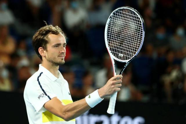 0比2落后又挽救赛点!纳达尔头号强敌超级大逆转,澳网新王或登基休闲区蓝鸢梦想 - Www.slyday.coM 0比2落后又挽救赛点!纳达尔头号强敌超级大逆转,澳网新王或登基休闲区蓝鸢梦想 - Www.slyday.coM