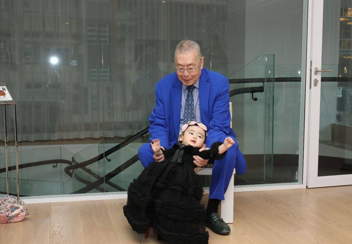 83岁刘诗昆和妻子确认计划再生两个回应5亿教育基金传闻