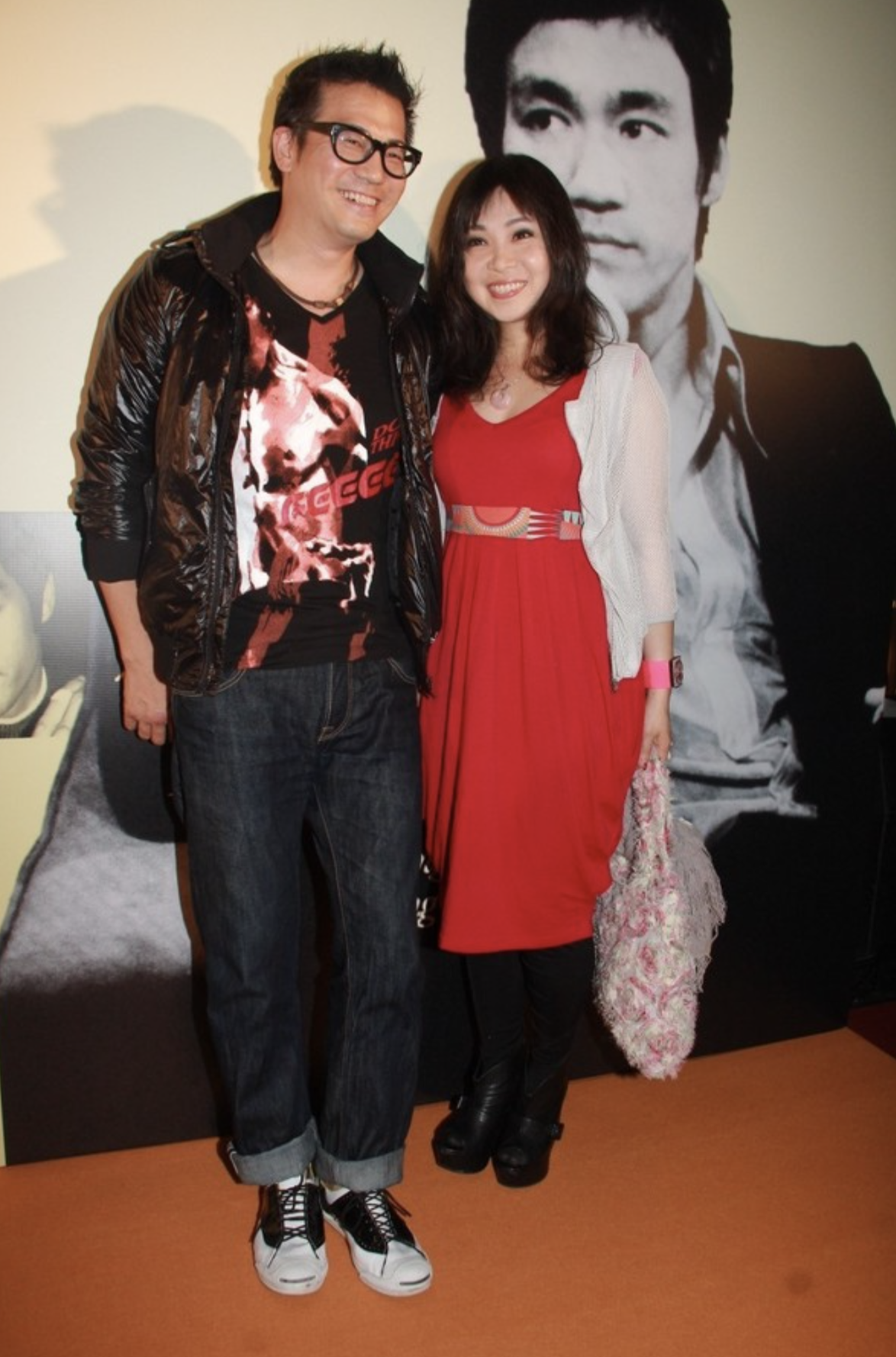 欧锦棠自曝妻子胸椎长肿瘤频频不受控跌倒已成功切除肿瘤出院