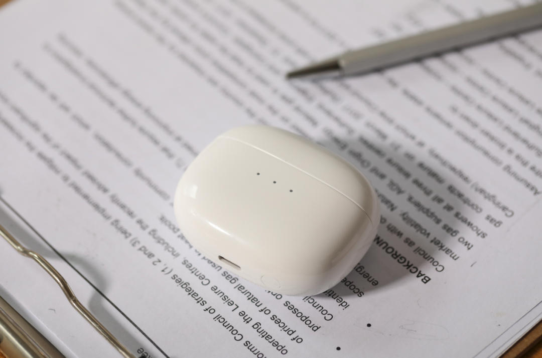 经常戴耳机会影响听力吗？多大分贝会损伤？终于找到解决办法了！休闲区蓝鸢梦想 - Www.slyday.coM