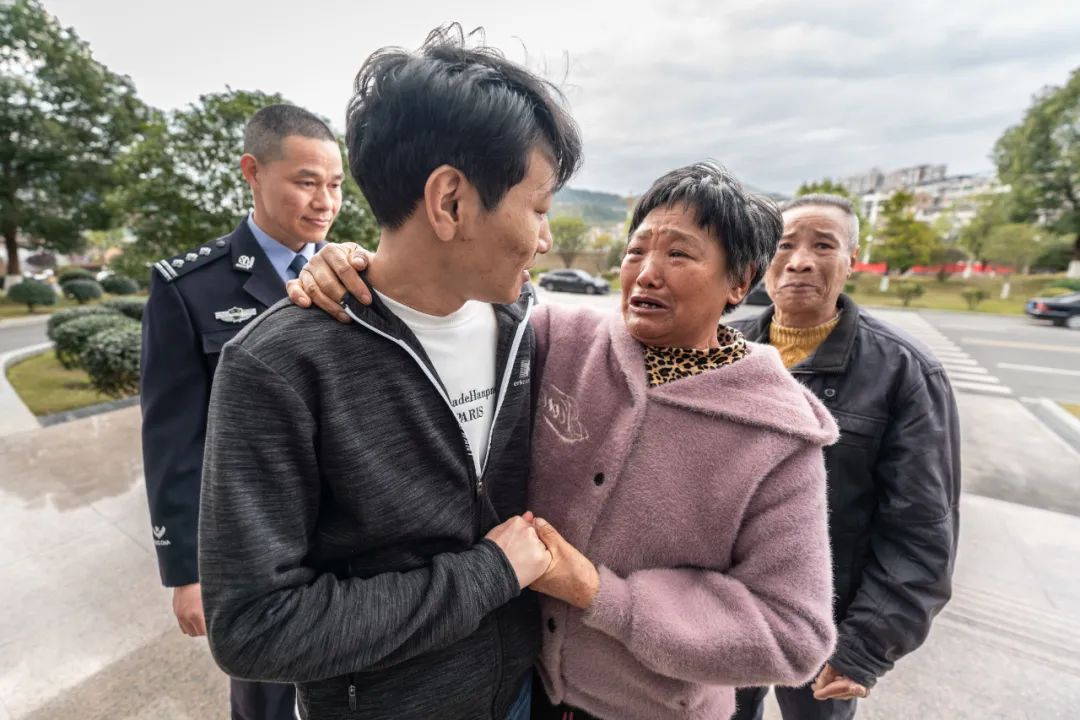 29年前被拐的三明一男孩，找到了！这顿年夜饭，终于团圆了休闲区蓝鸢梦想 - Www.slyday.coM