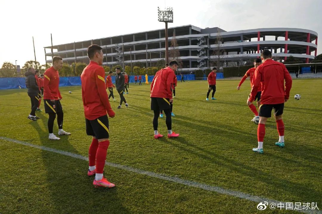 只有取胜一条路！世预赛国足VS日本队首发阵容出炉休闲区蓝鸢梦想 - Www.slyday.coM