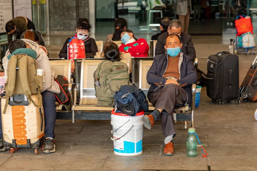 「广州春运返乡图鉴」，你今年回家过年吗？休闲区蓝鸢梦想 - Www.slyday.coM