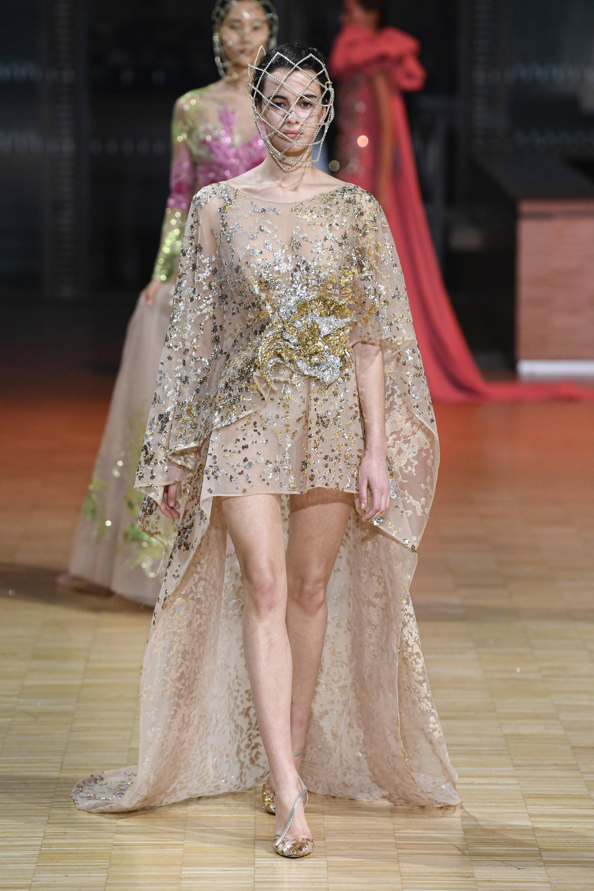 巴黎高定时装周艾莉萨博品牌时装秀