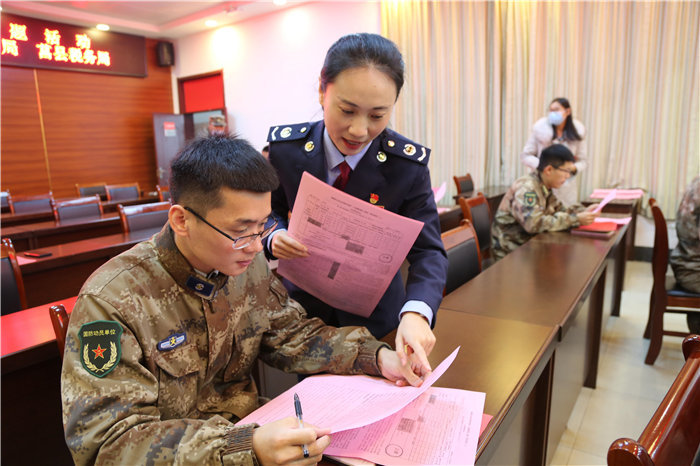 自己创业开店?到家乡企业找份工作?回乡创业能成功吗?