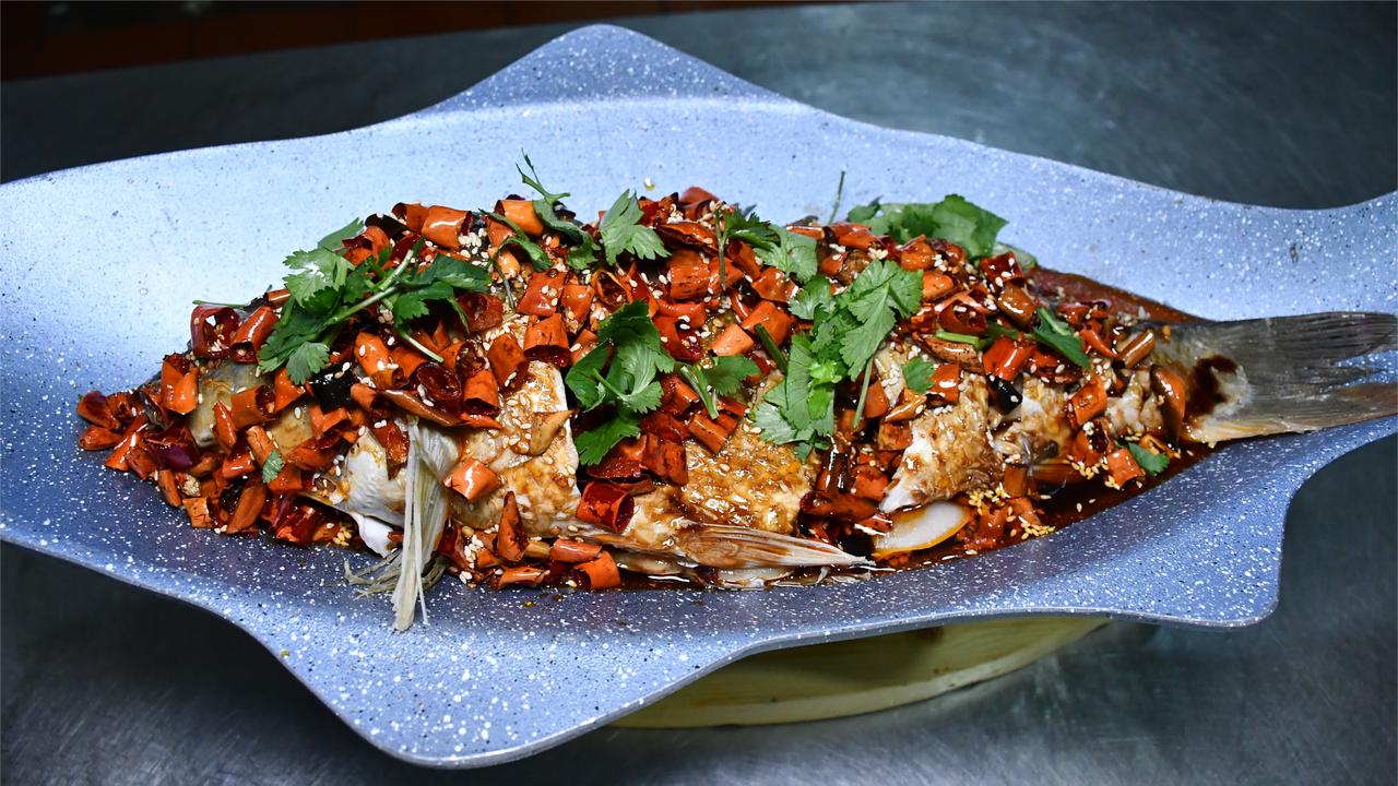 菏泽大厨教你做过年菜——黄河香辣鱼__财经头条