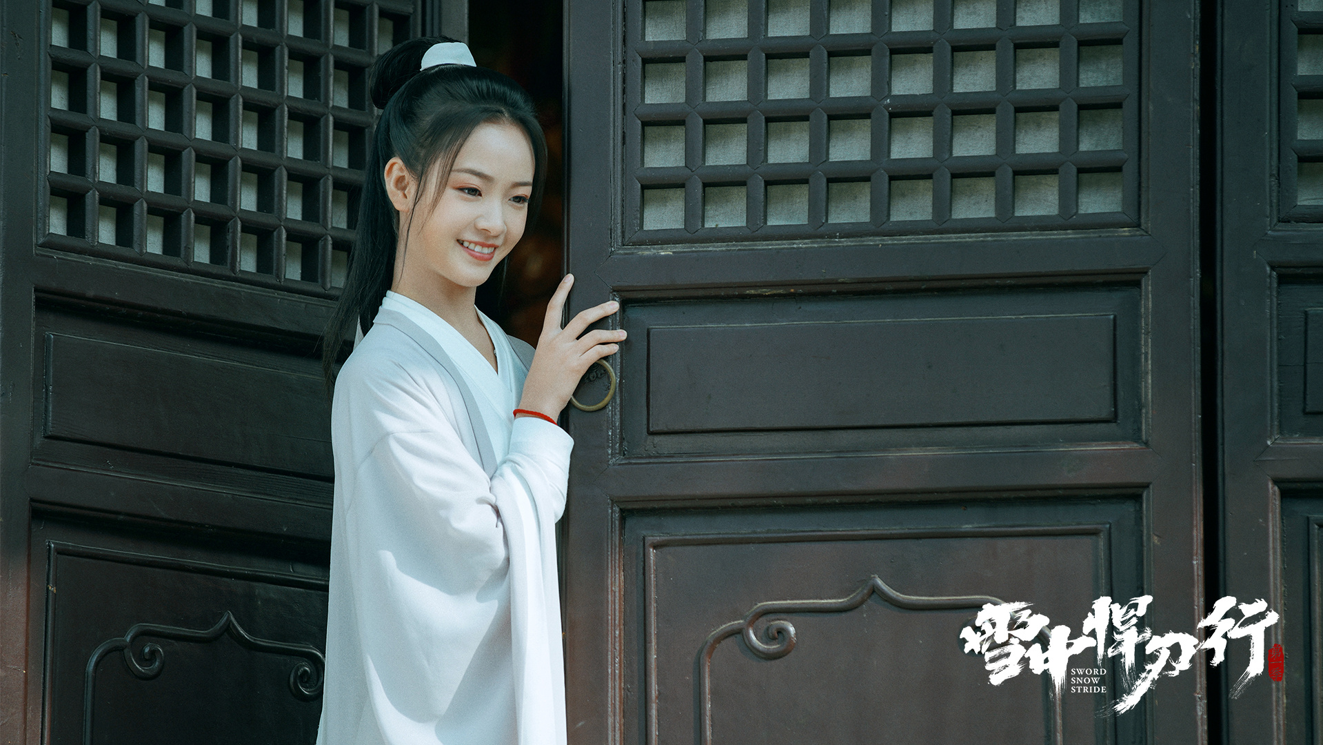 2021年对李庚希来说是异常忙碌的一年,每天扎在剧组,几乎没有休息的