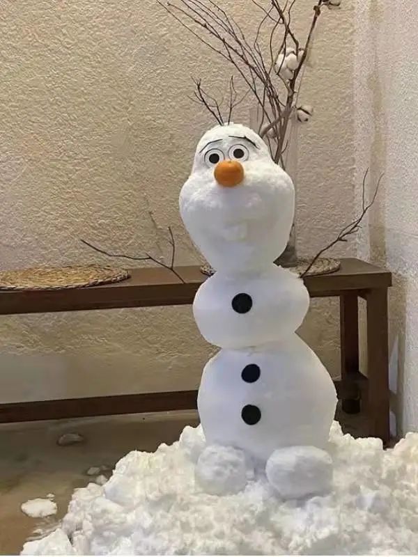 现在堆雪人都要这么卷了吗