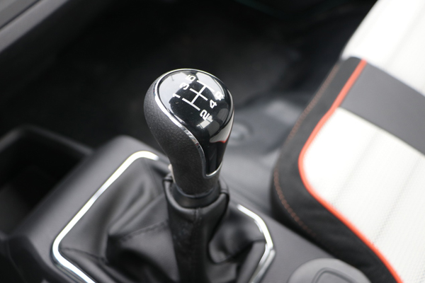 颜值就是战斗力试驾奥铃m卡卡车之友网