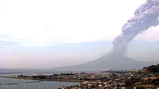 3级警报！日本樱岛火山喷发：烟柱3400米，富士山也恐将大爆发？休闲区蓝鸢梦想 - Www.slyday.coM
