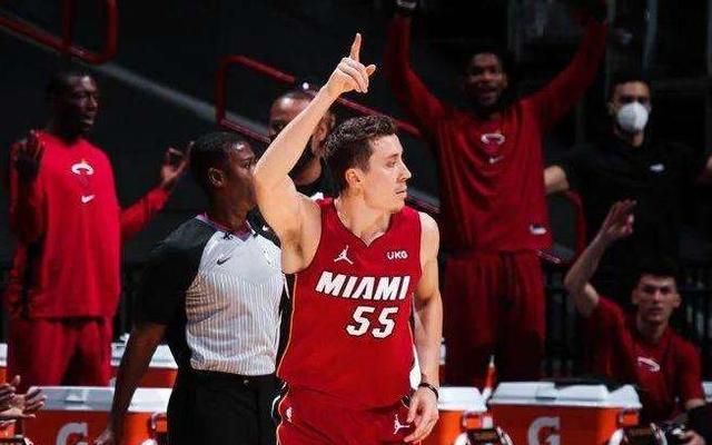火箭放开交易伍德下家浮出水面123前锋或入休城